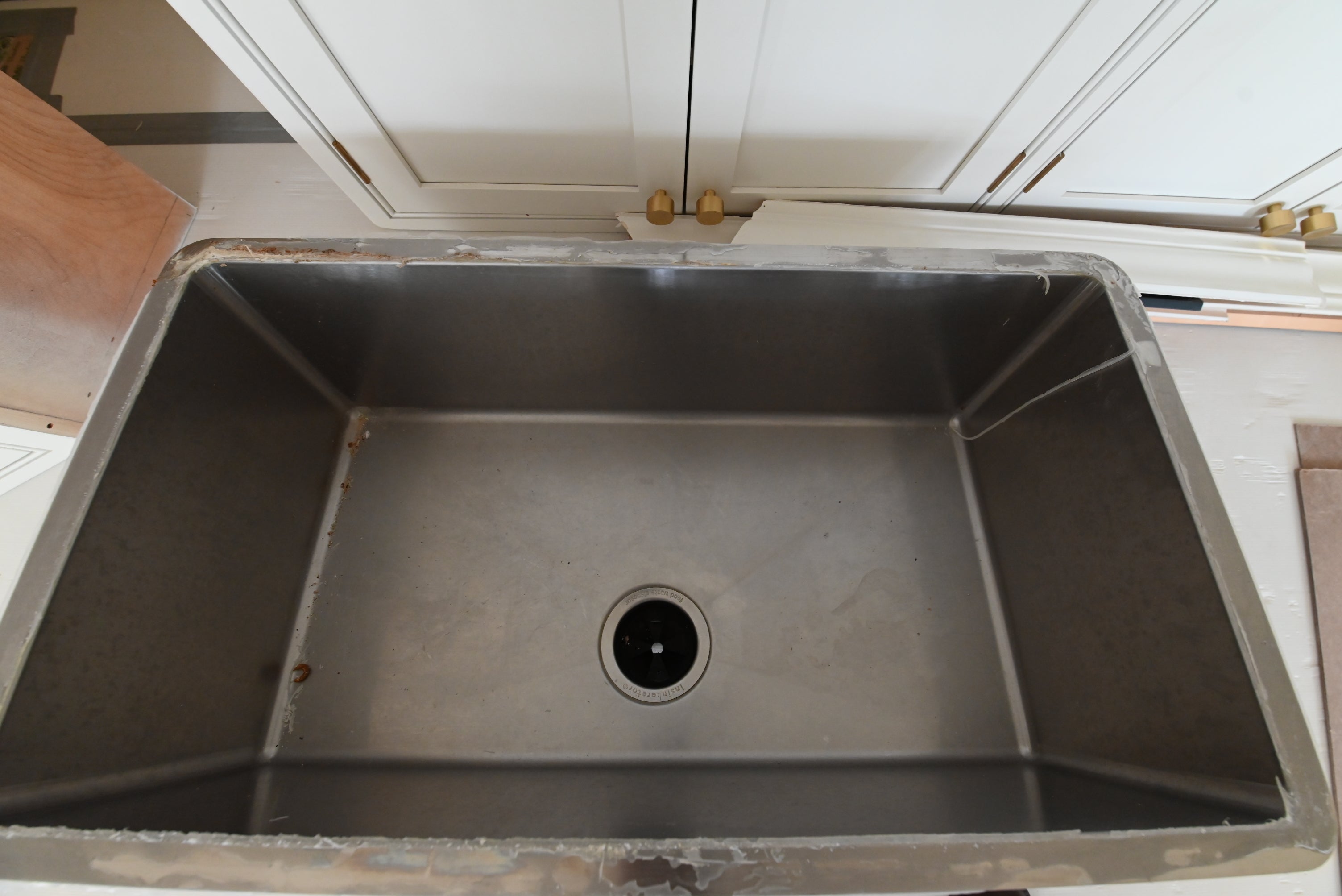 Prevo Transitional White Complete Kitchen Cabinets with Brown Wooden Island