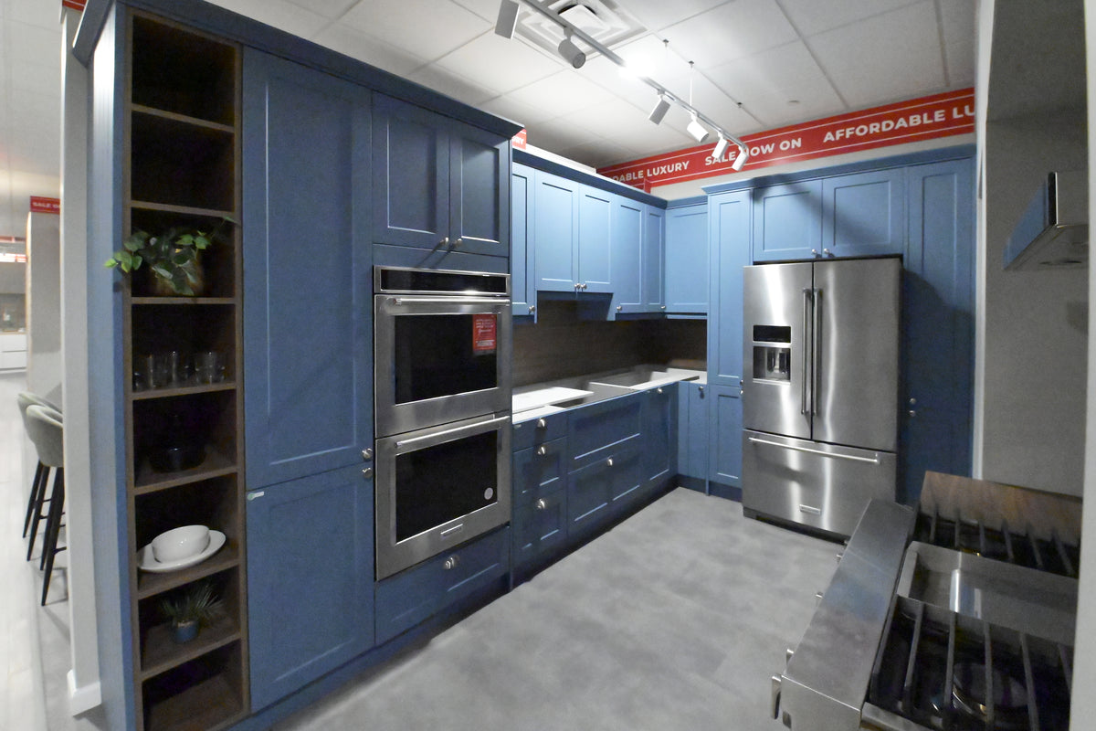 Wren Shaker Blue Matte Kitchen with Appliances