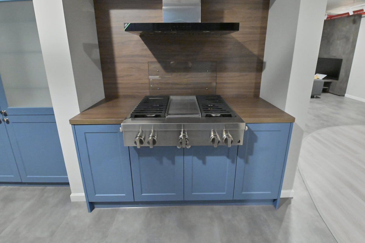 Wren Shaker Blue Matte Kitchen with Appliances