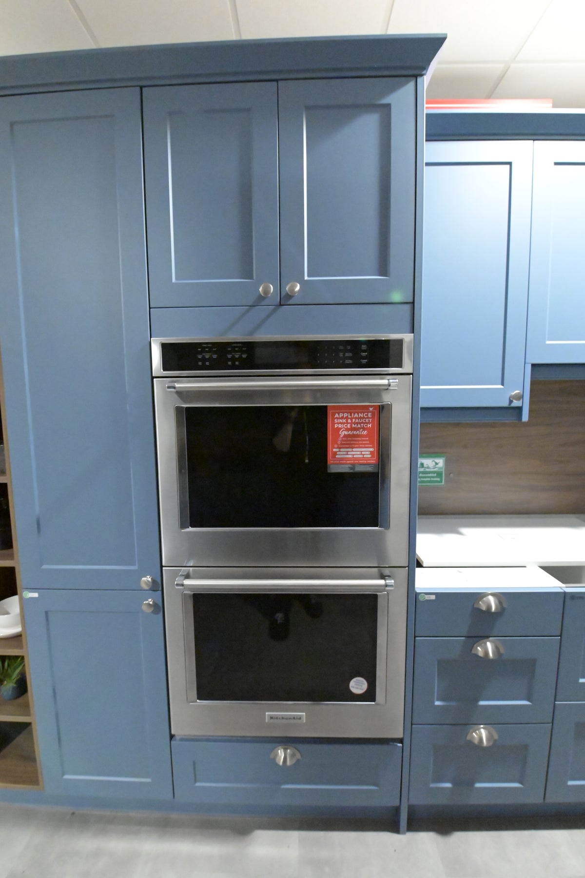 Wren Shaker Blue Matte Kitchen with Appliances