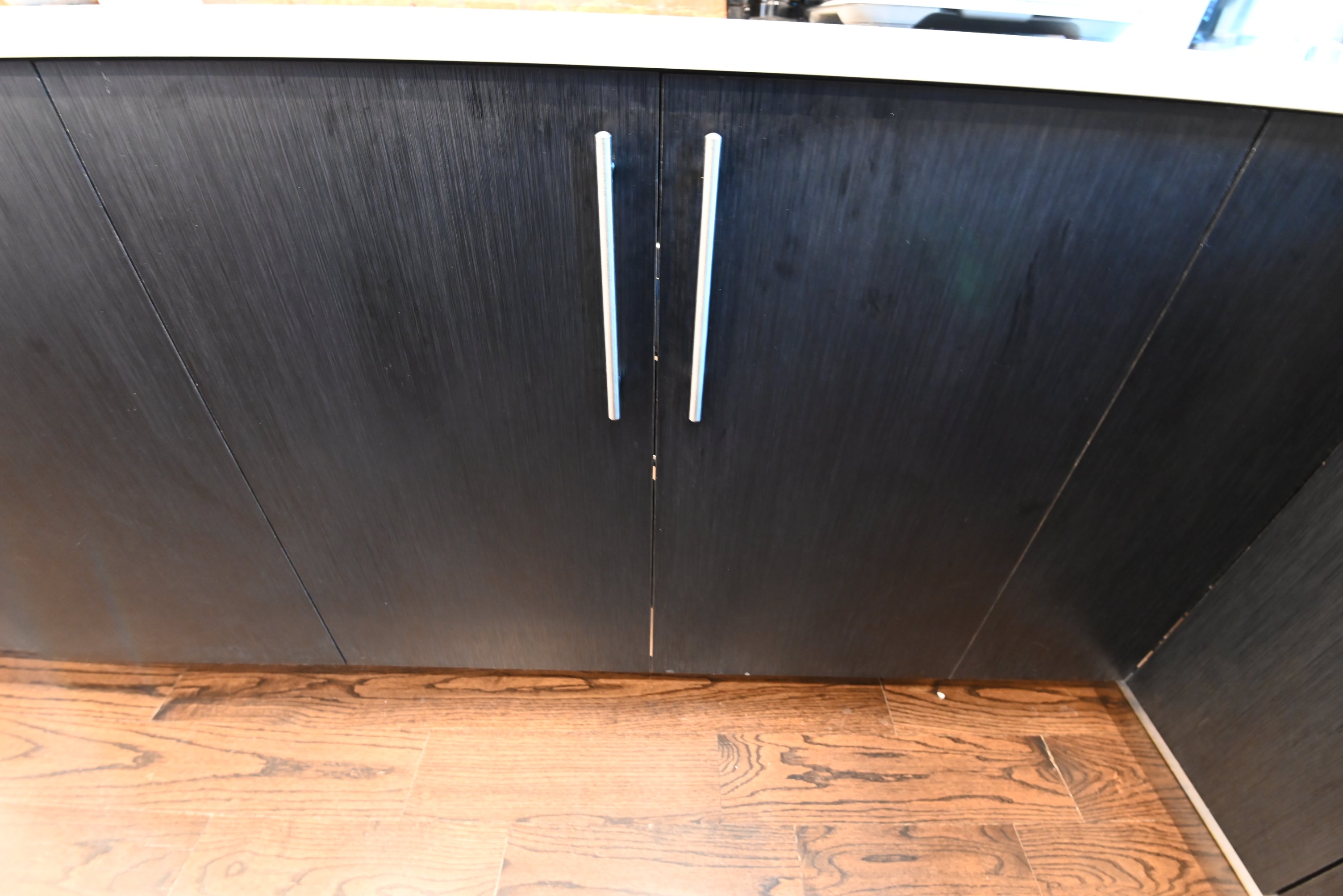 Dark Mocha Latte Modern Pre-Owned Kitchen