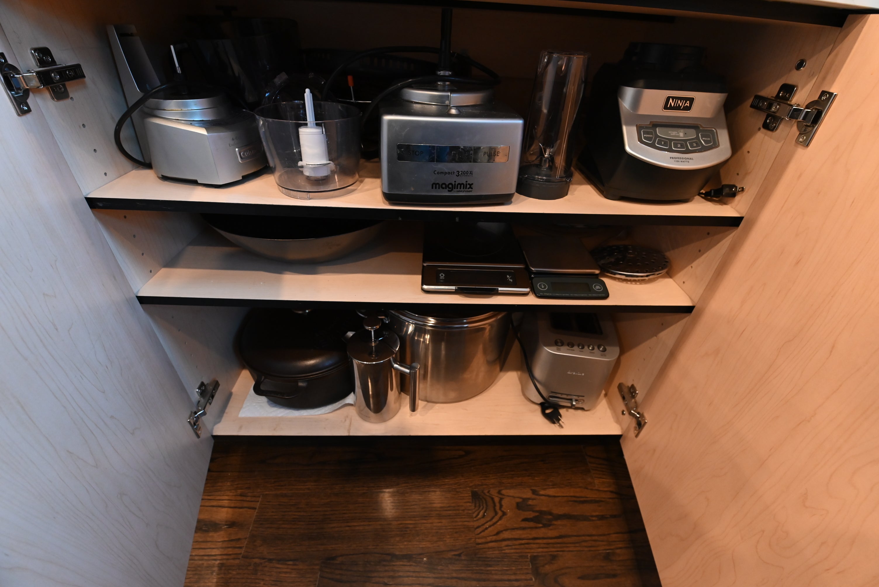 Dark Mocha Latte Modern Pre-Owned Kitchen