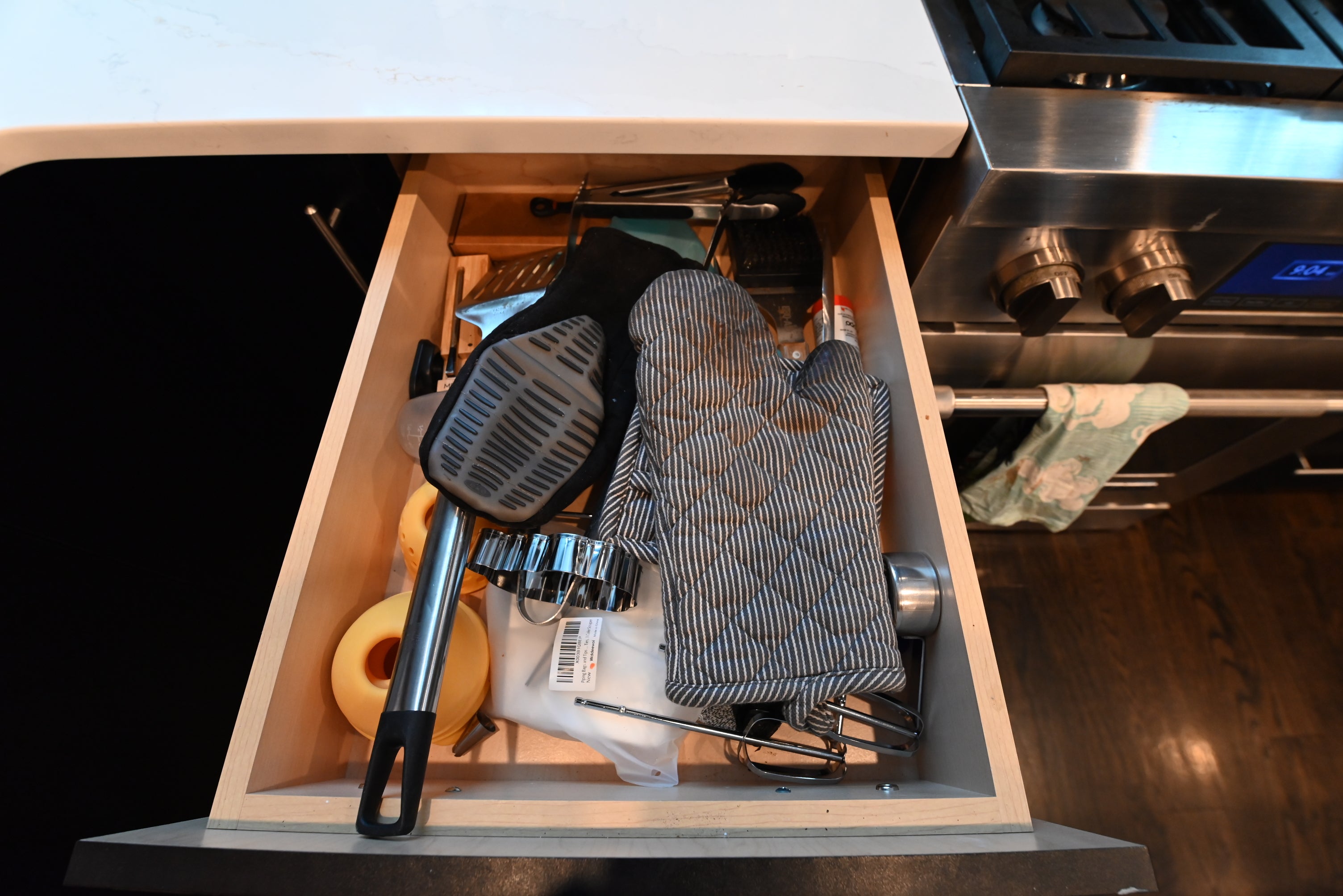 Dark Mocha Latte Modern Pre-Owned Kitchen