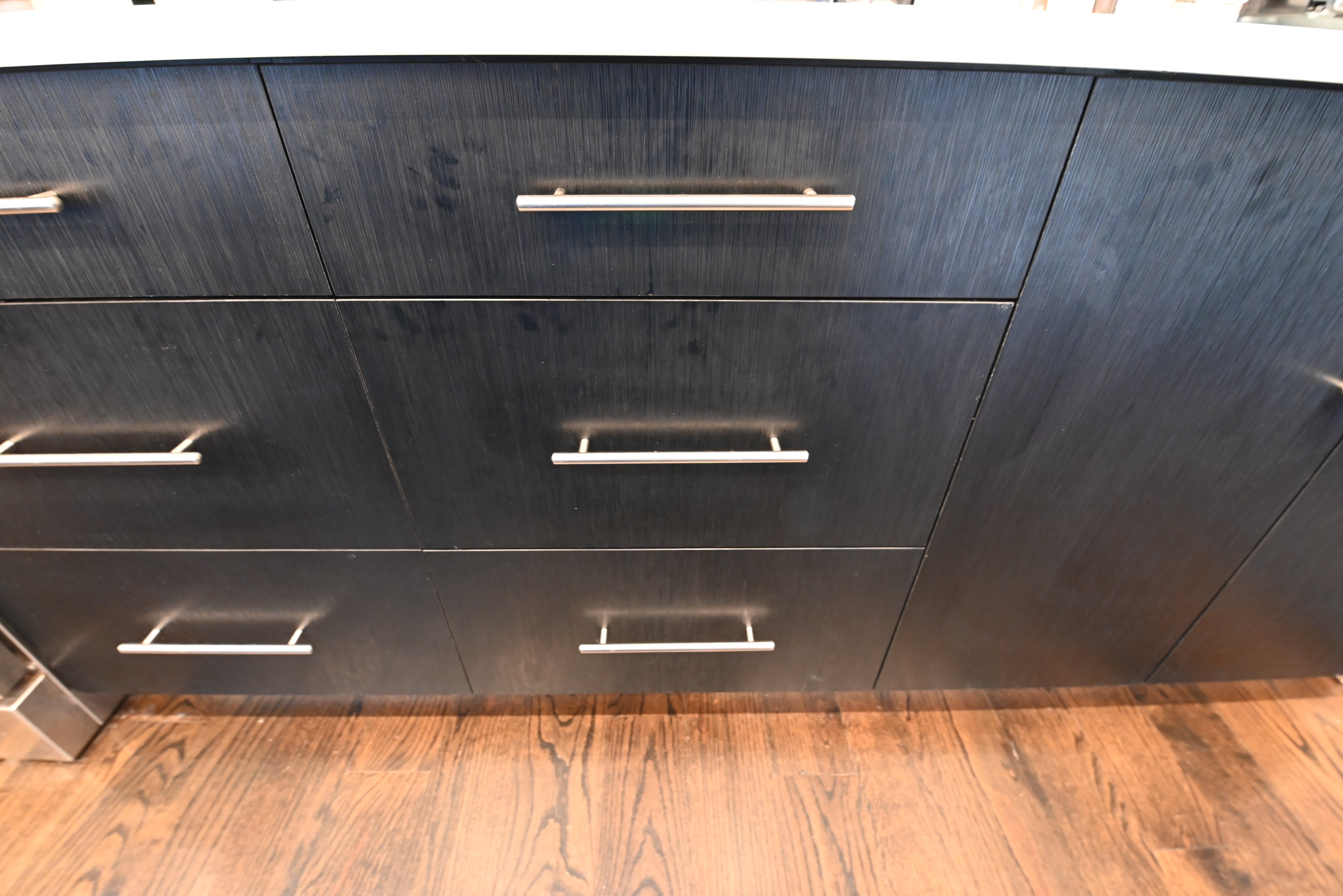 Dark Mocha Latte Modern Pre-Owned Kitchen