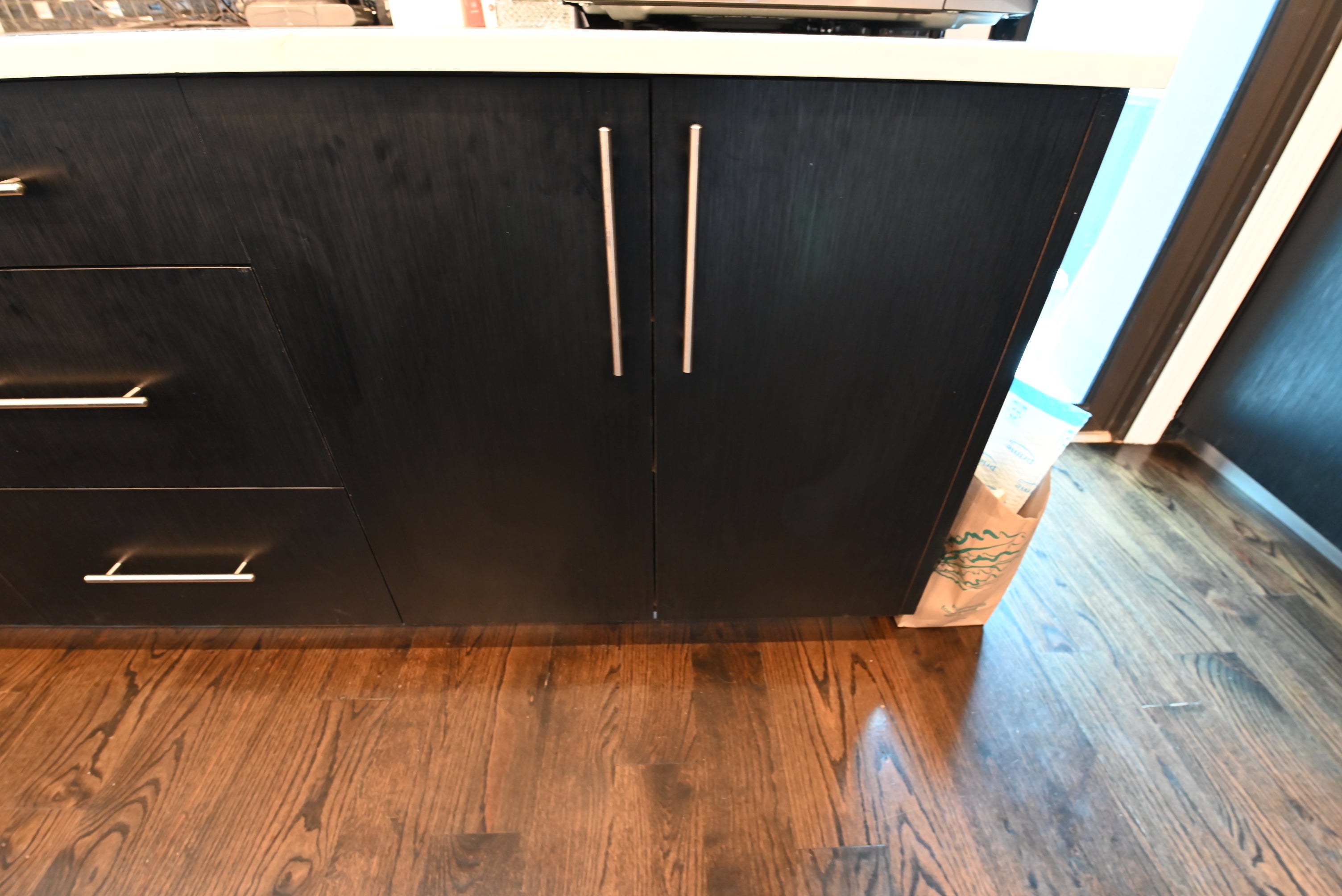 Dark Mocha Latte Modern Pre-Owned Kitchen