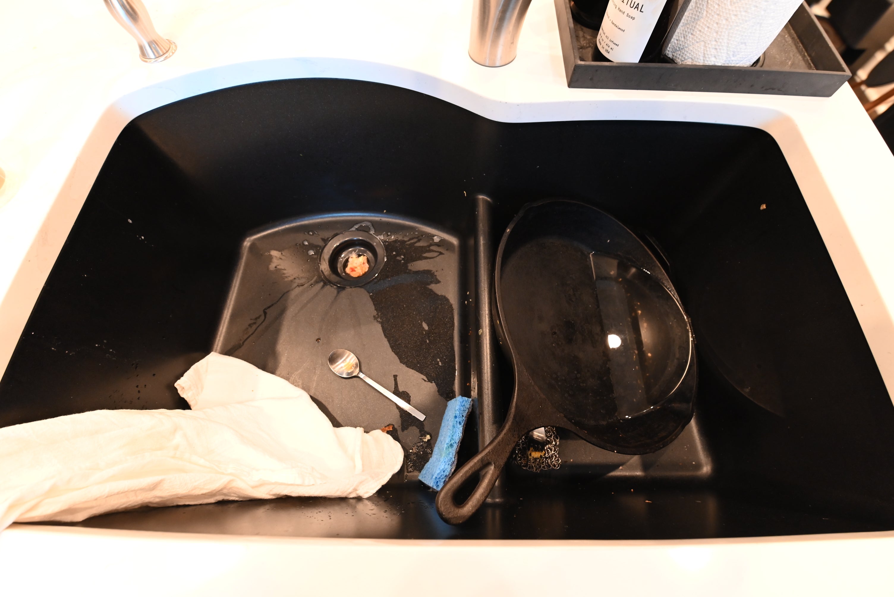 Dark Mocha Latte Modern Pre-Owned Kitchen