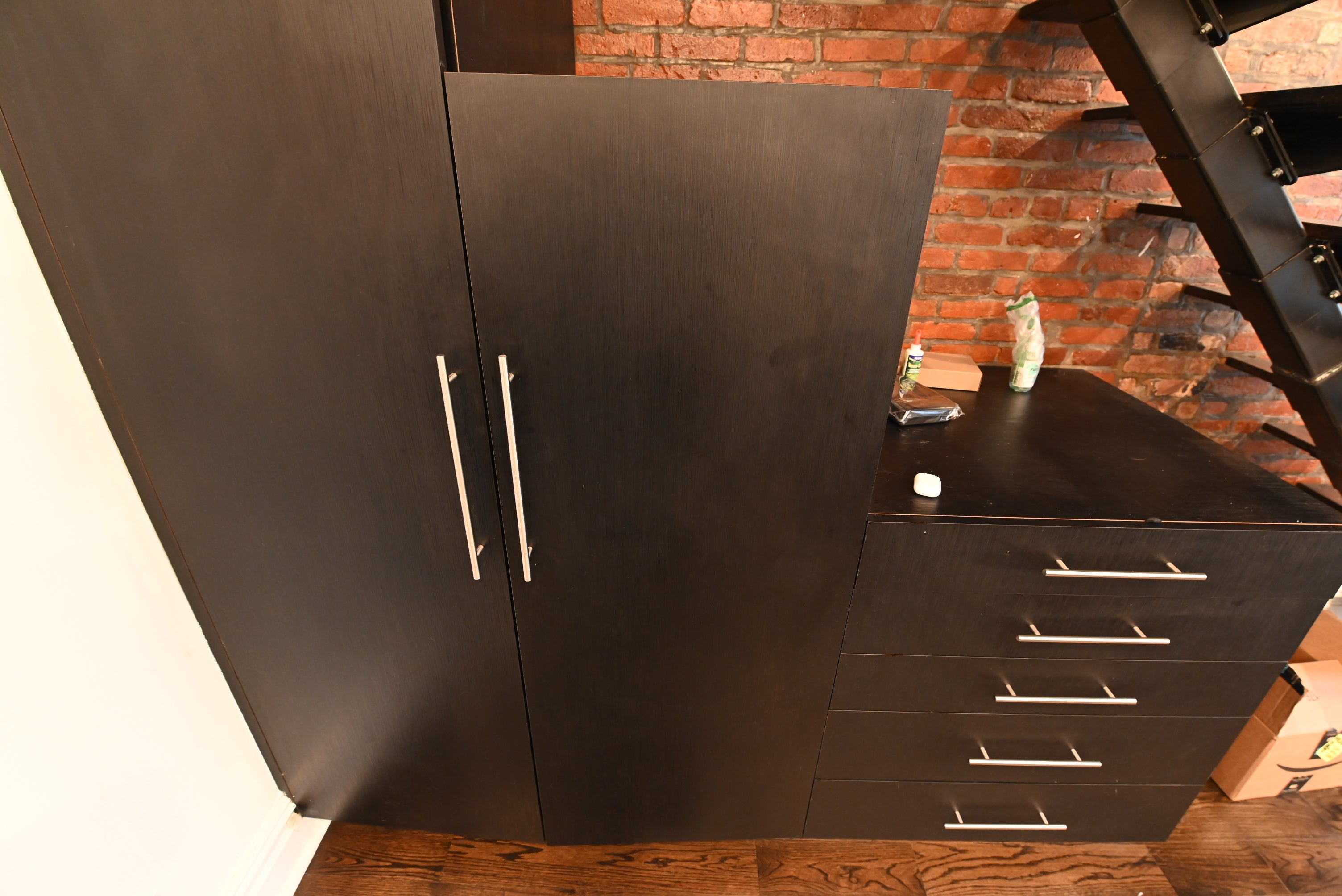 Dark Mocha Latte Modern Pre-Owned Kitchen