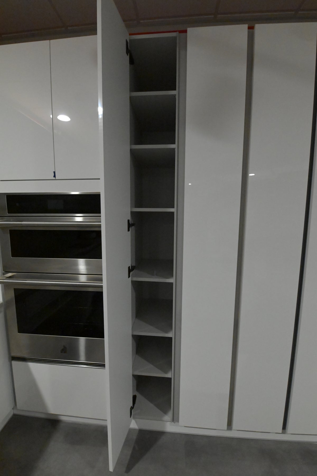 Wren Milano Ultra Bianco Gloss Kitchen