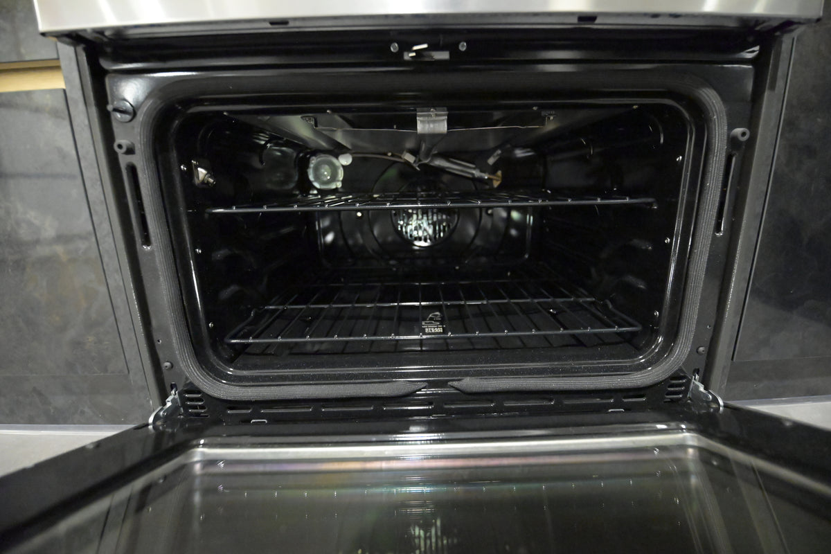 Wren Milano Ultra Black & White Kitchen