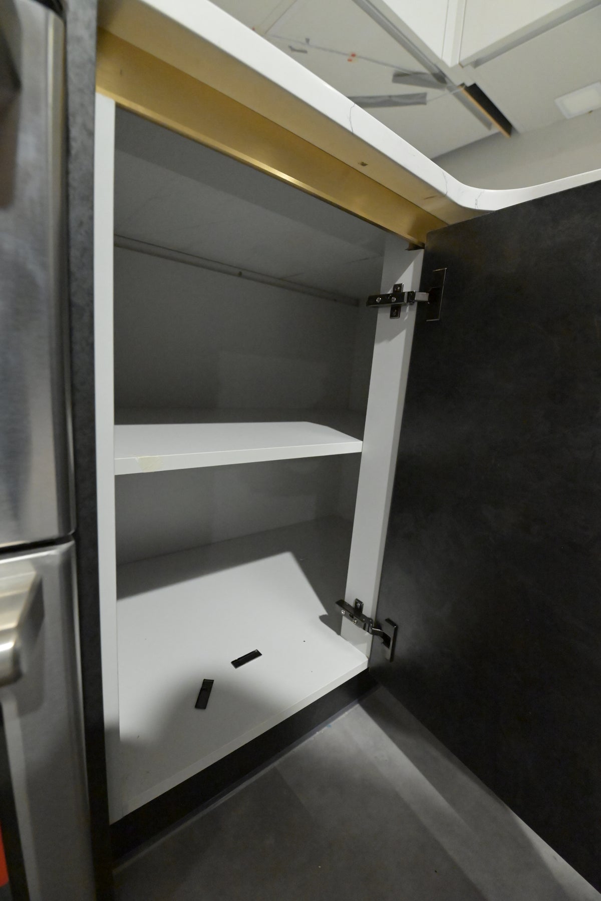 Wren Milano Ultra Black & White Kitchen