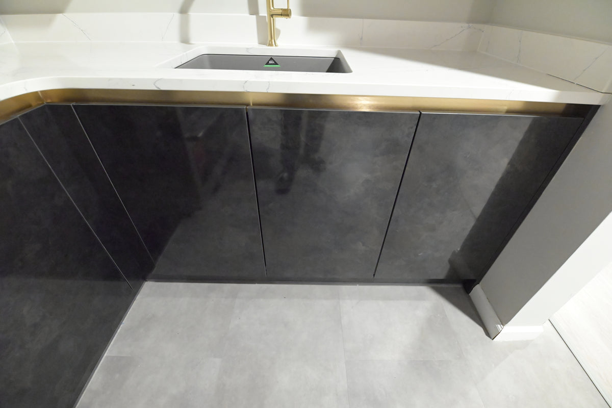 Wren Milano Ultra Black & White Kitchen