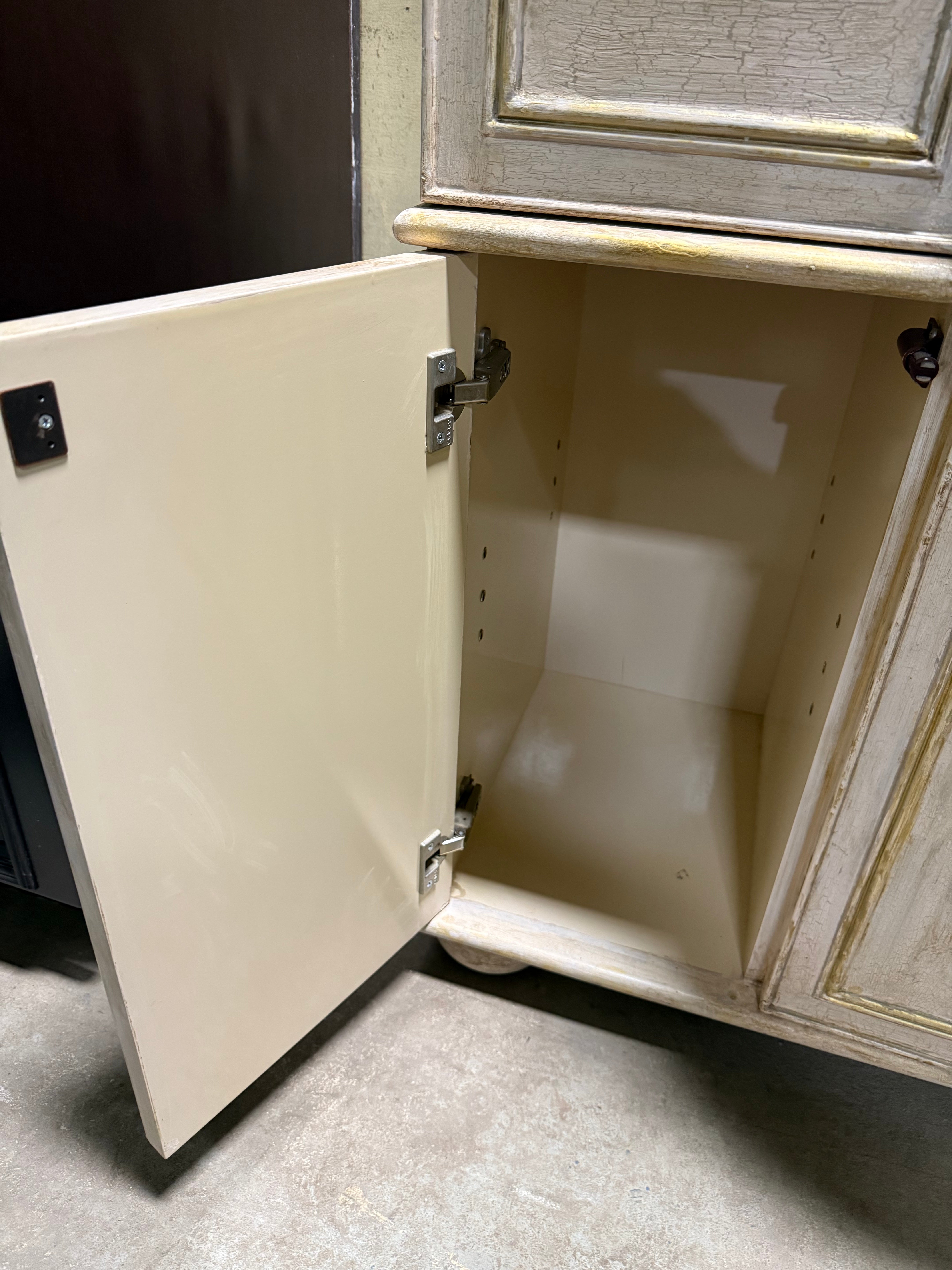 Traditional 46.5" White Washed Single Vanity Base - No Top, Sink or Faucet