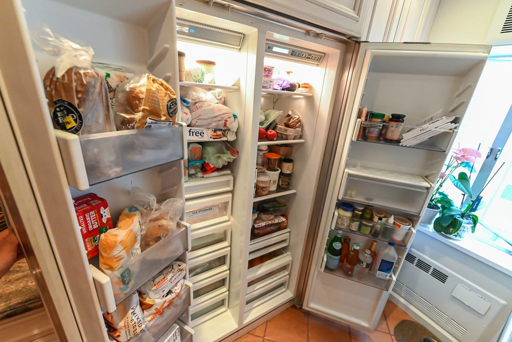 Wood-Mode Traditional Light Cream Pre-Owned Kitchen with Granite Countertops