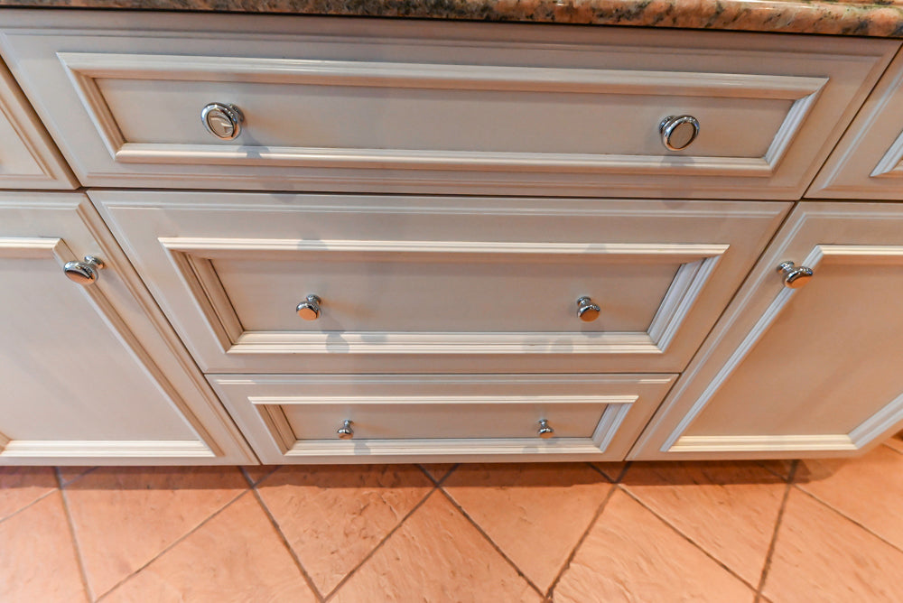 Wood-Mode Wonder: Traditional Light Cream Kitchen with Granite Countertops
