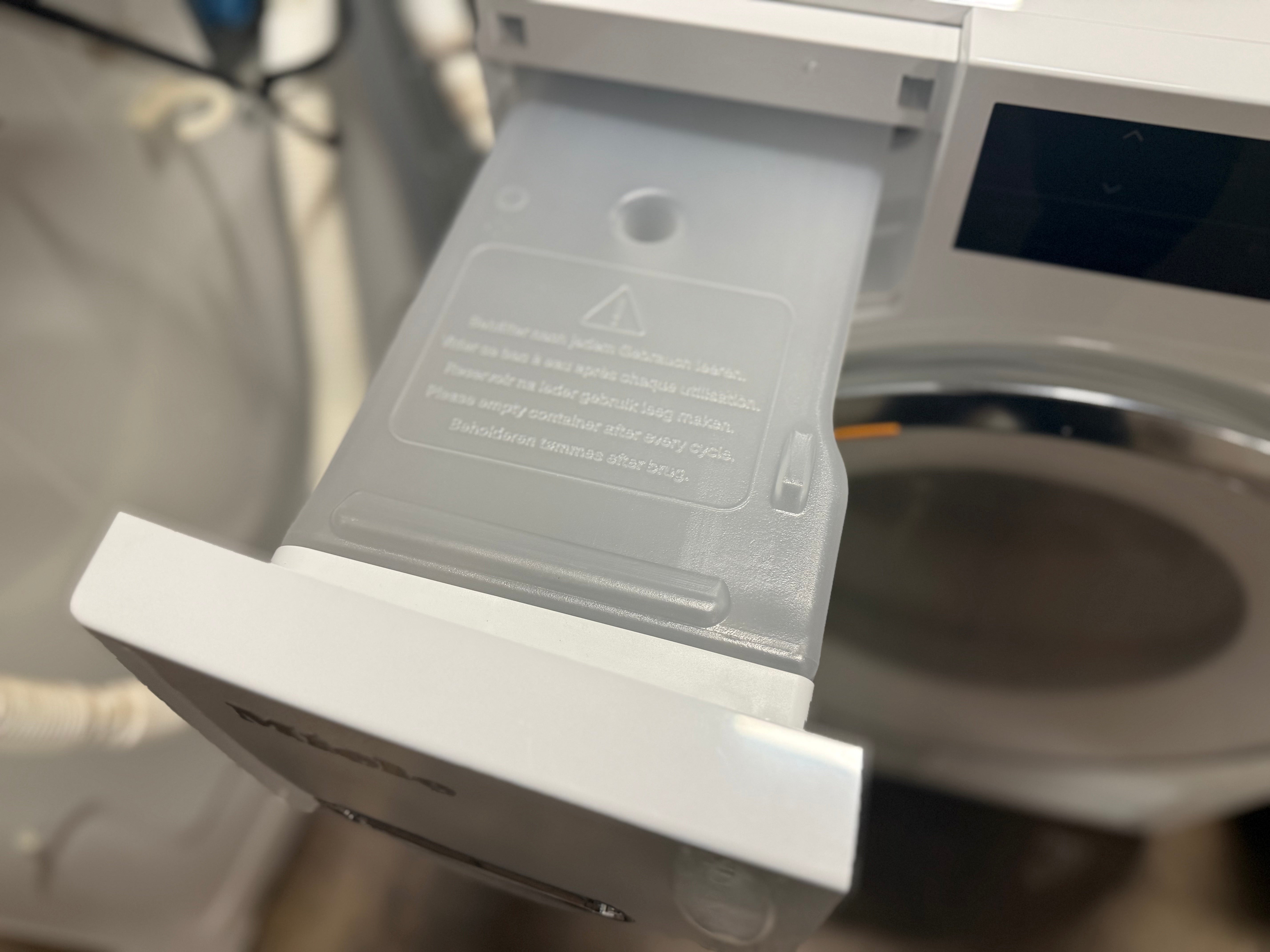 Miele WXD160/TXI680WP 24" Lotus White Laundry Set