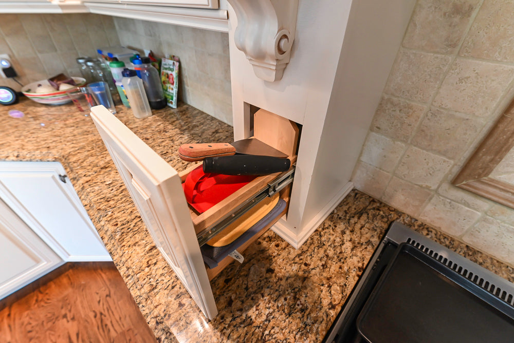 Oh My Omega: Traditional White Kitchen with Pantry, Desk Area & Appliances