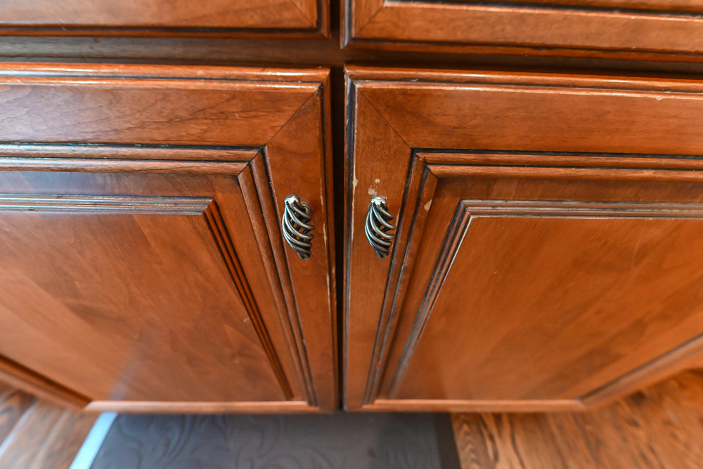 Oh My Omega: Traditional White Kitchen with Pantry, Desk Area & Appliances