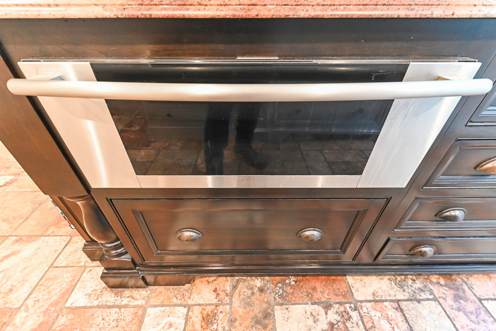 Heirloom Heritage: Traditional Off-White Kitchen with Island & Appliances