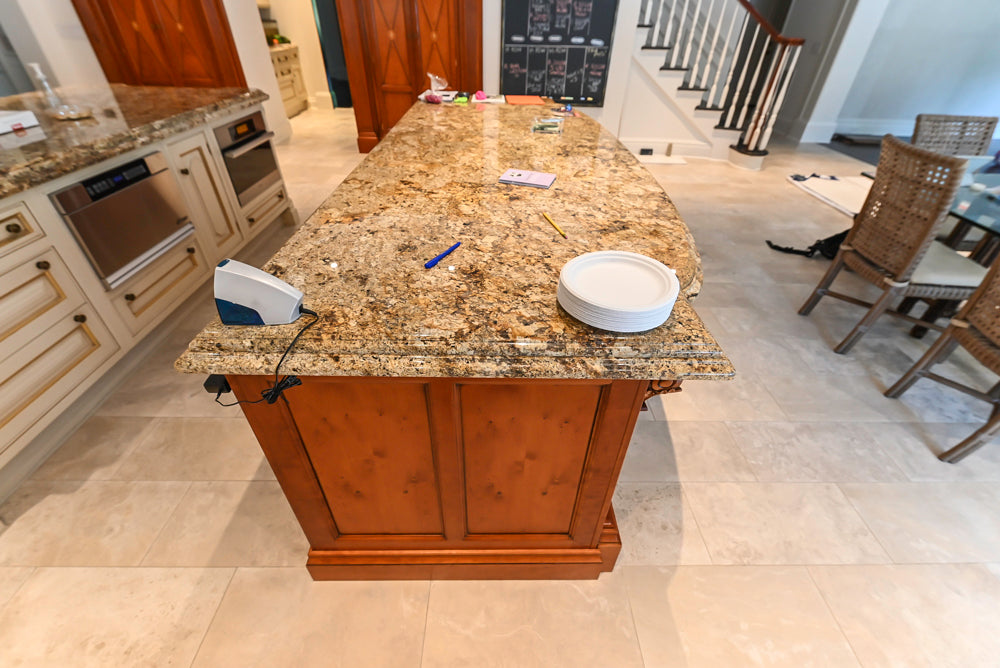 Clive Christian Regency Traditional Cream Kitchen with Pantry & Appliances