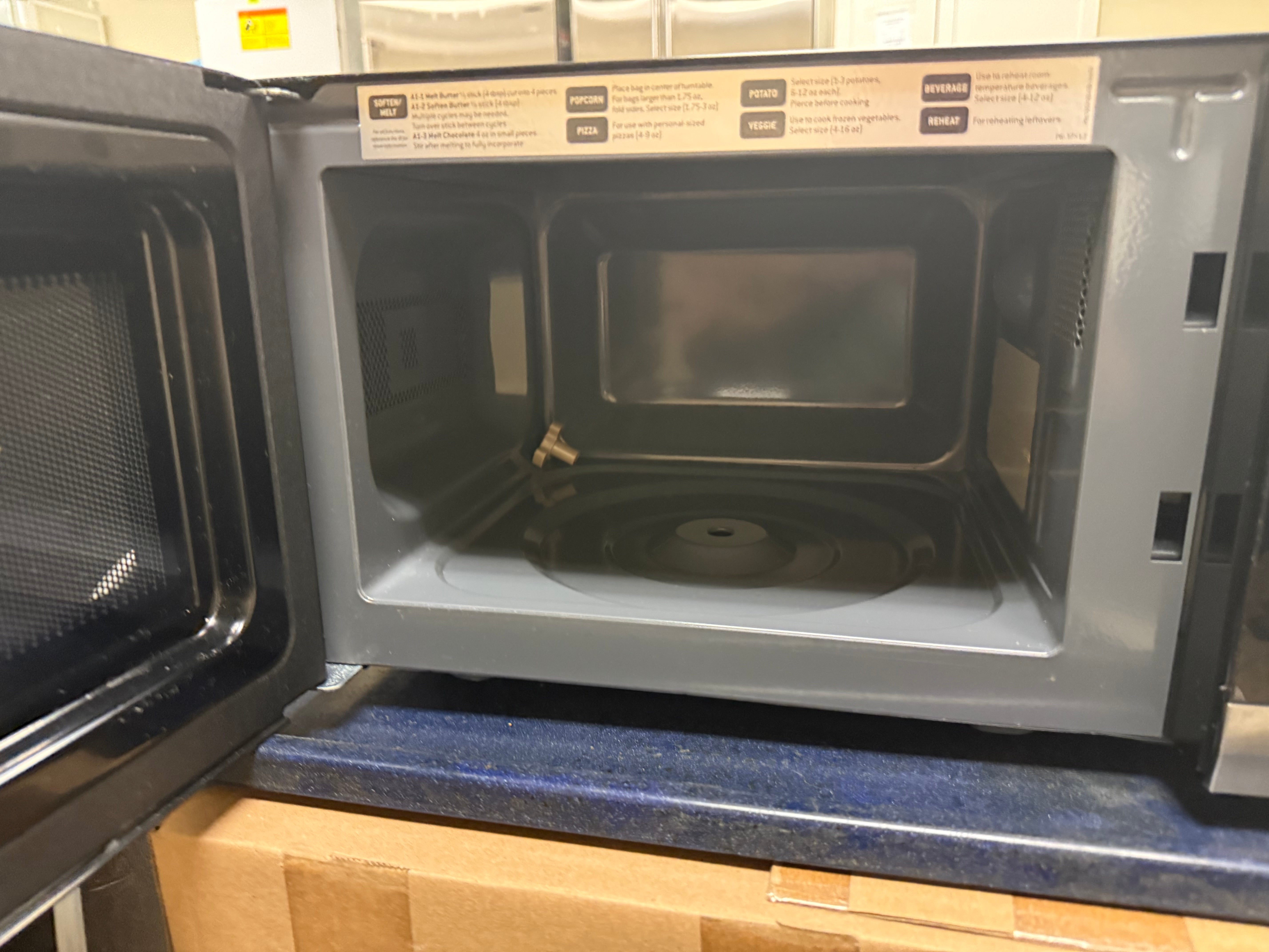 Cuisinart CMW-70 17" Stainless Steel Countertop Microwave