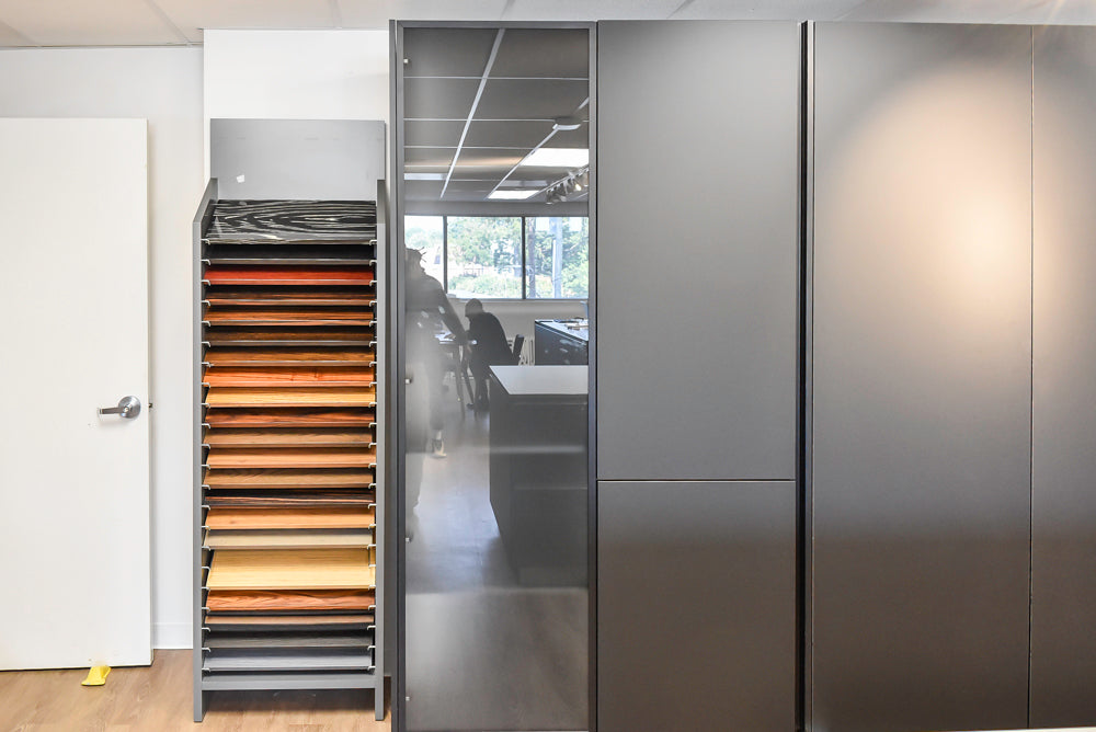 Doimo Cucine Modern Two-Tone Kitchen with Grey Island