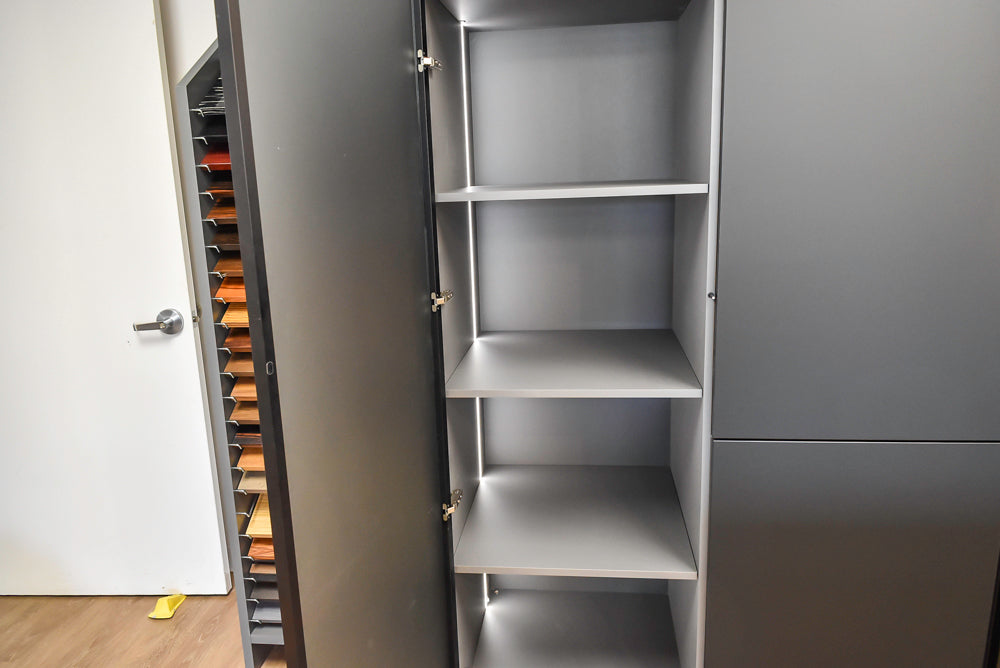 Doimo Cucine Modern Two-Tone Kitchen with Grey Island