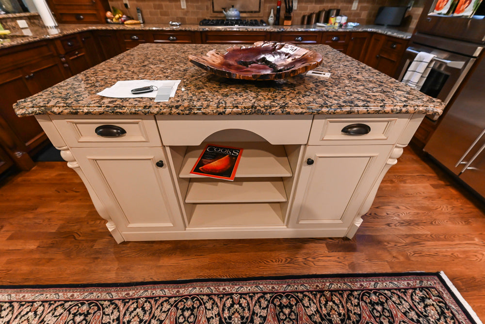 Ultracraft Tradtional Dark Wooden Pre-Owned Kitchen with Granite Island and Appliances