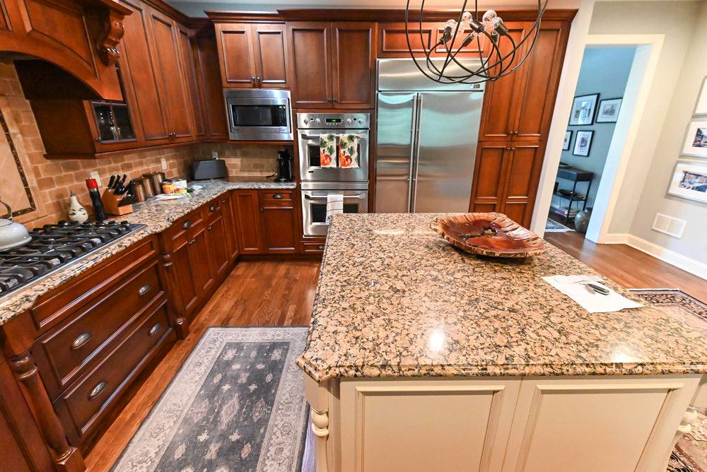 Ultracraft Tradtional Dark Wooden Pre-Owned Kitchen with Granite Island and Appliances