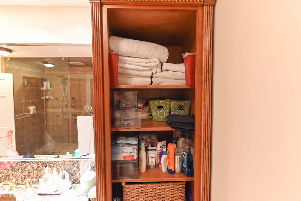 Traditional Built-In Single Vanity Set with Sink, Countertops and Faucet