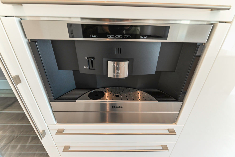 Aran Cucine Modern Glossy White Kitchen with Island, Marble Countertops & Miele Appliances