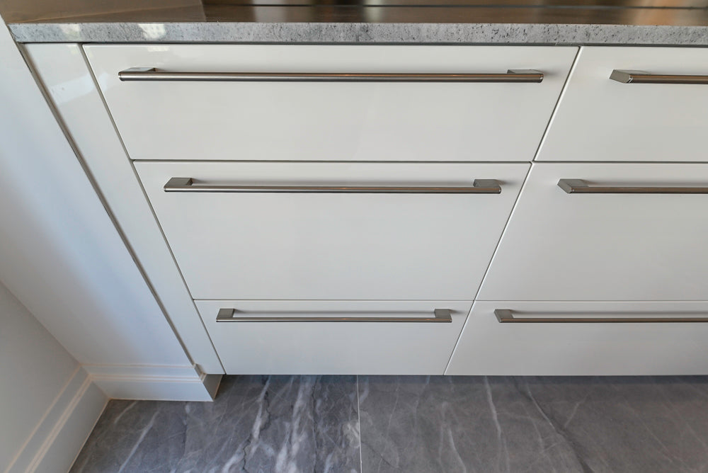 Aran Cucine Modern Glossy White Kitchen with Island, Marble Countertops & Miele Appliances