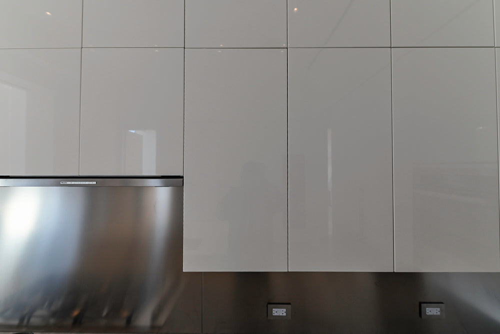 Aran Cucine Modern Glossy White Kitchen with Island, Marble Countertops & Miele Appliances