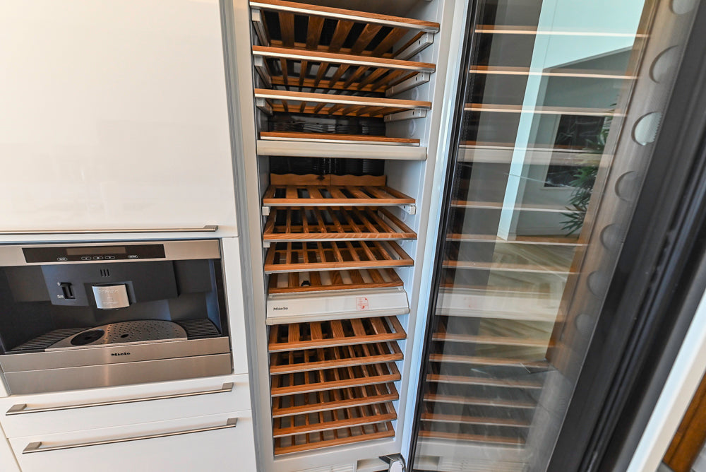 Aran Cucine Modern Glossy White Kitchen with Island, Marble Countertops & Miele Appliances