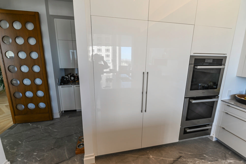 Aran Cucine Modern Glossy White Kitchen with Island, Marble Countertops & Miele Appliances