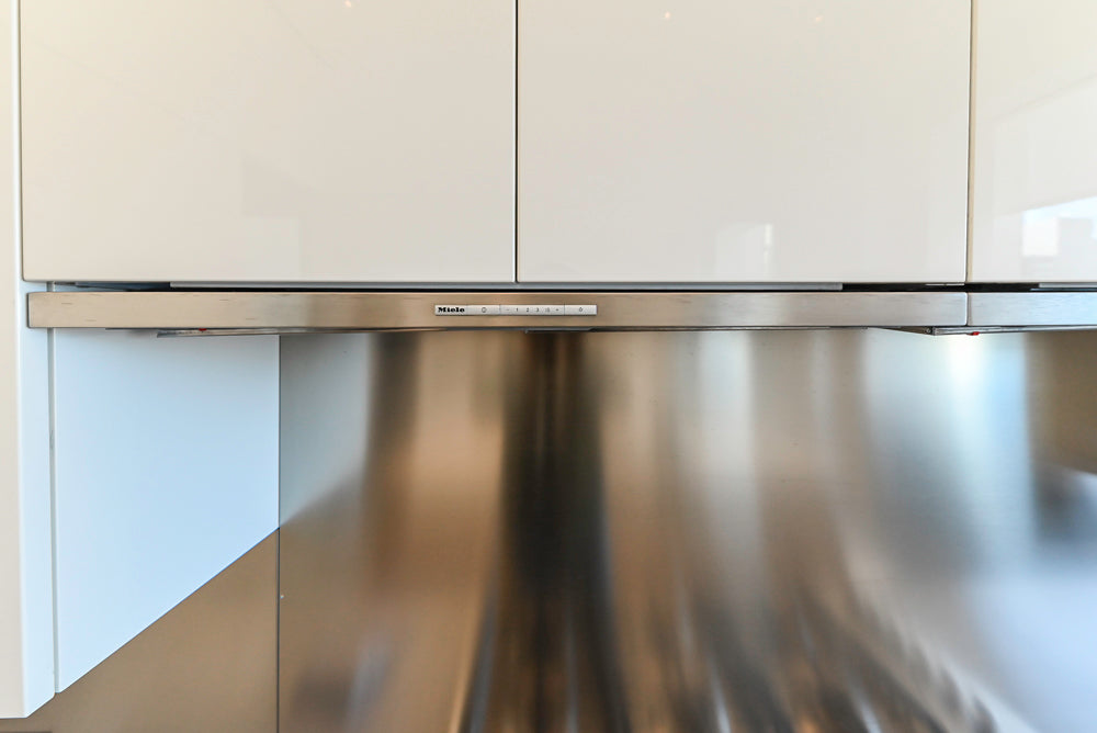 Aran Cucine Modern Glossy White Kitchen with Island, Marble Countertops & Miele Appliances