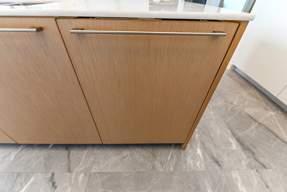 Aran Cucine Modern Glossy White Kitchen with Island, Marble Countertops & Miele Appliances