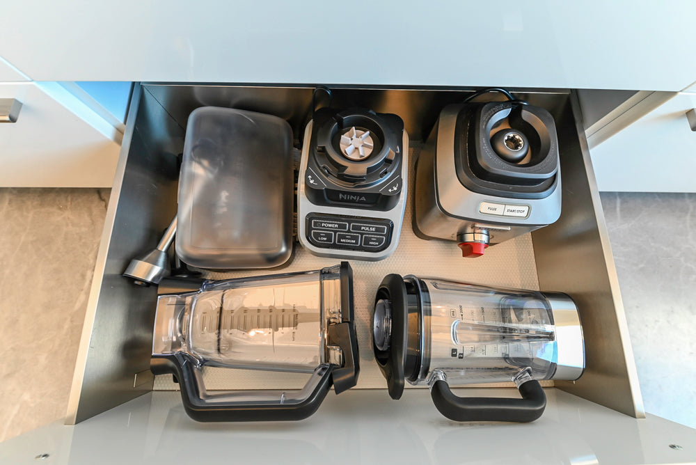 Aran Cucine Modern Glossy White Kitchen with Island, Marble Countertops & Miele Appliances