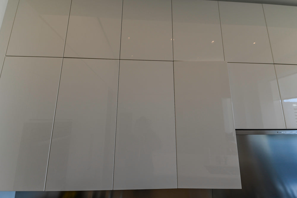 Aran Cucine Modern Glossy White Kitchen with Island, Marble Countertops & Miele Appliances