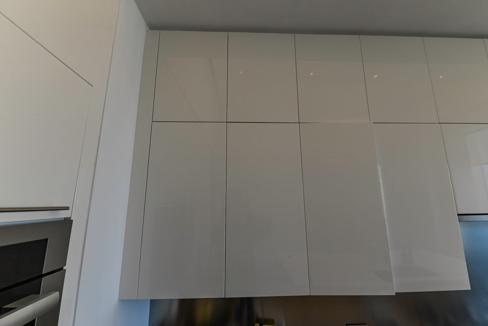 Aran Cucine Modern Glossy White Kitchen with Island, Marble Countertops & Miele Appliances