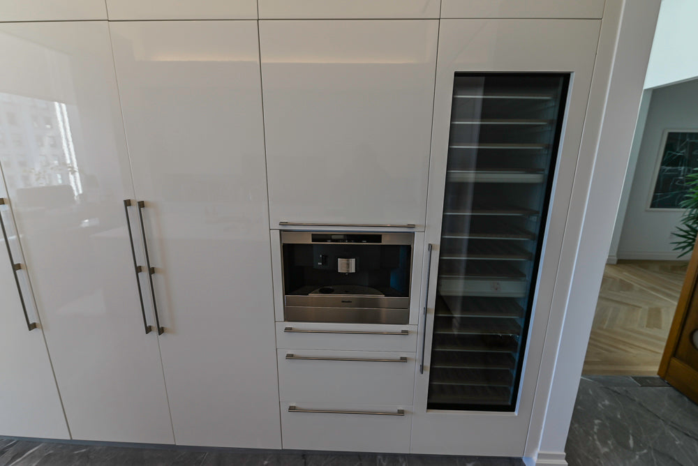 Aran Cucine Modern Glossy White Kitchen with Island, Marble Countertops & Miele Appliances