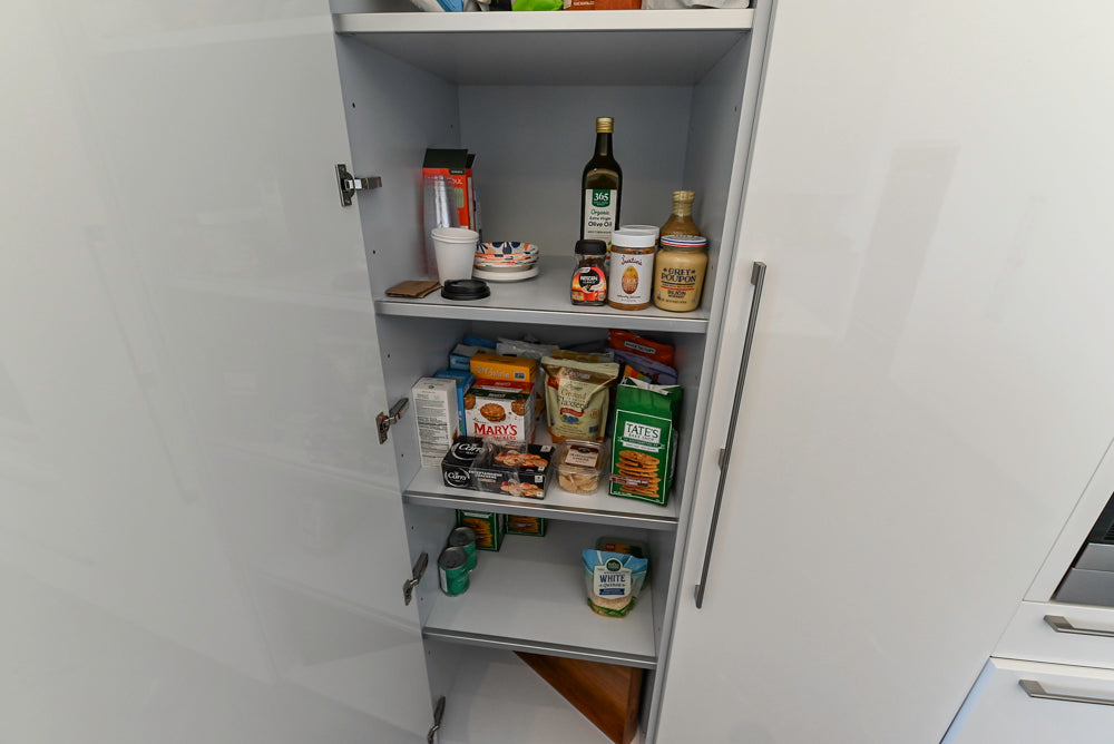 Aran Cucine Modern Glossy White Kitchen with Island, Marble Countertops & Miele Appliances