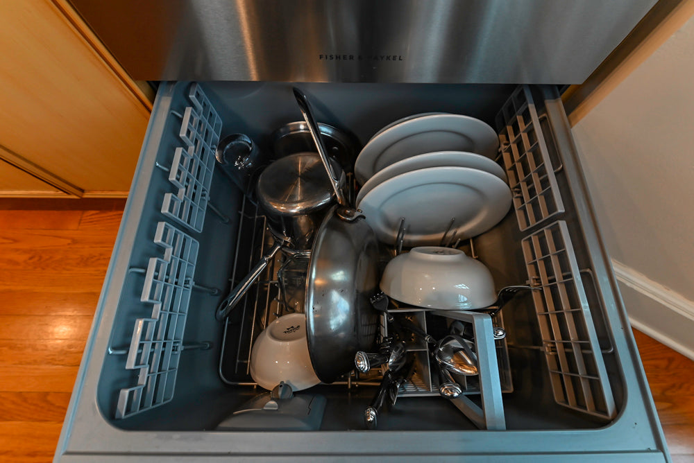 Traditional Light Brown Kitchen with Island, Appliances & Breakfast Area