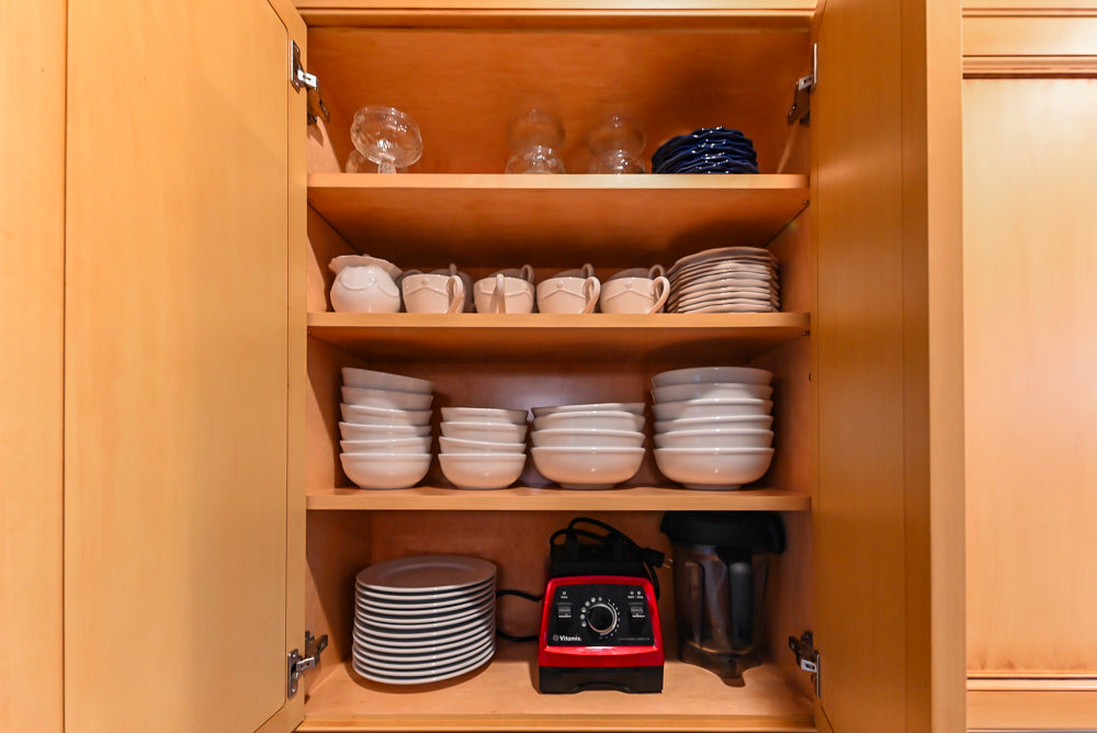 Traditional Light Brown Kitchen with Island, Appliances & Breakfast Area