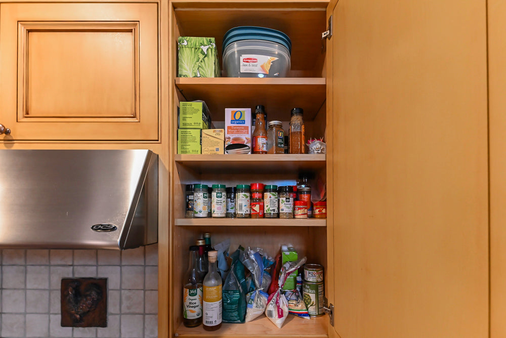 Traditional Light Brown Kitchen with Island, Appliances & Breakfast Area