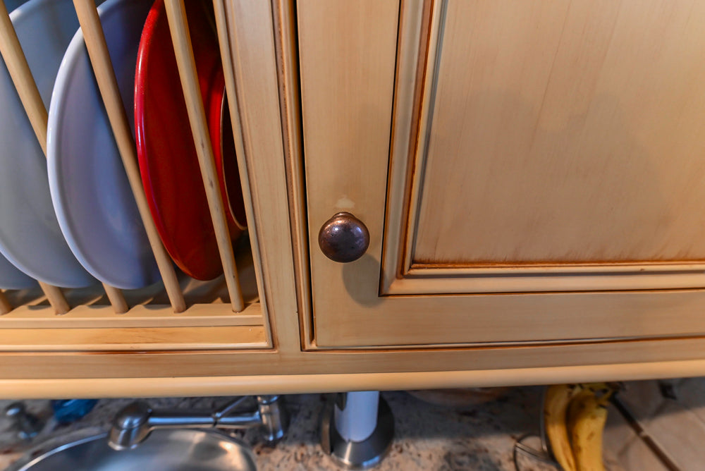 Traditional Light Brown Kitchen with Island, Appliances & Breakfast Area