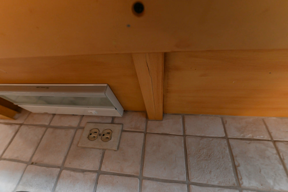 Traditional Light Brown Kitchen with Island, Appliances & Breakfast Area