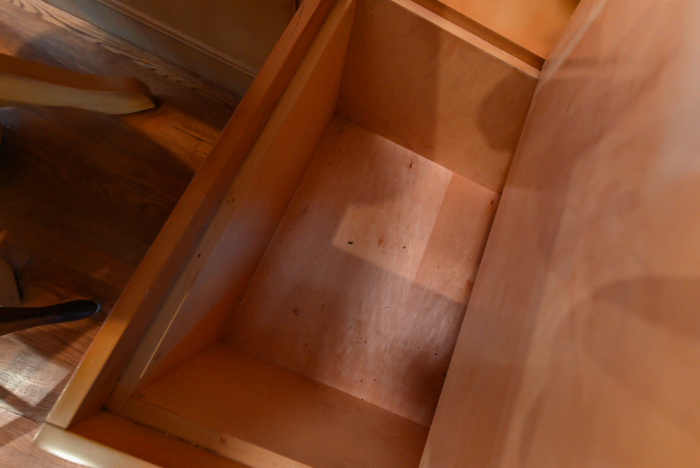 Traditional Light Brown Kitchen with Island, Appliances & Breakfast Area