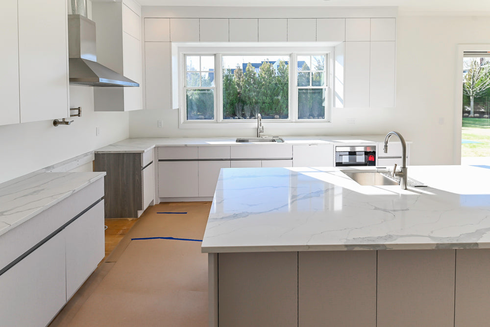 Large White Gloss Modern Kitchen with Island and Quartz Countertops