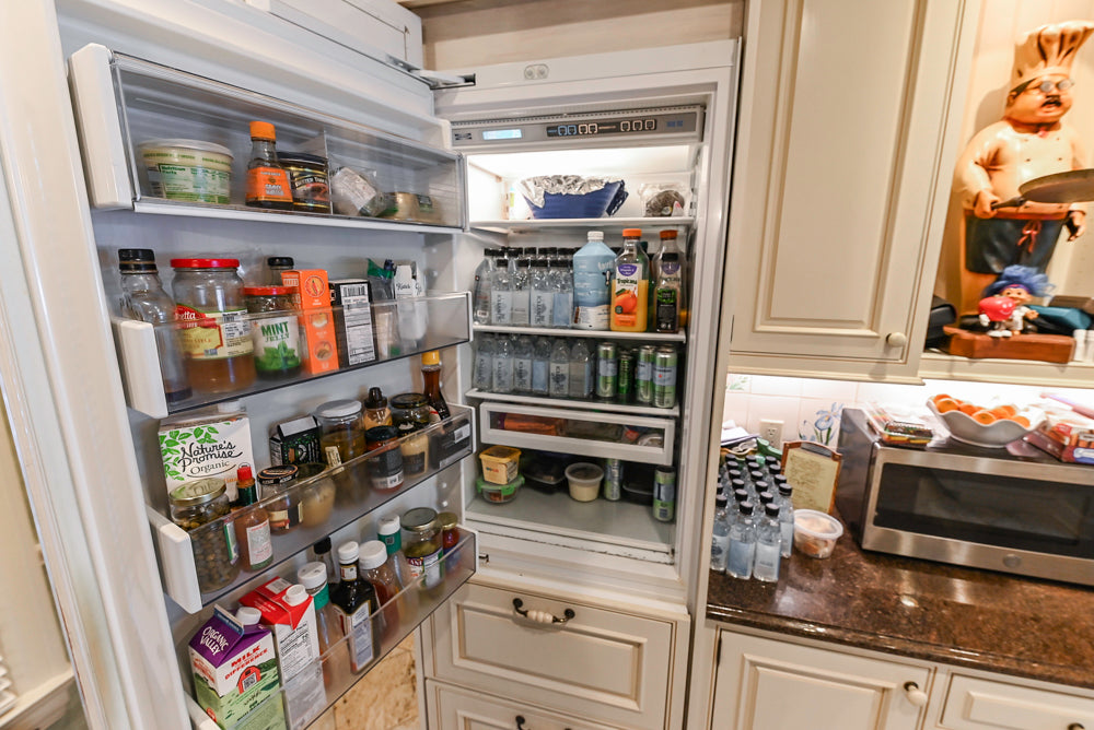 Form LTD Traditional Cream Kitchen with Island, Granite Countertops & Appliances