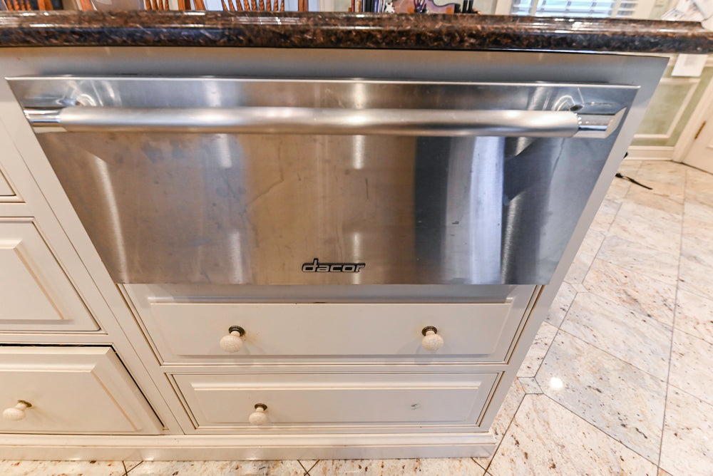 Form LTD Traditional Cream Kitchen with Island, Granite Countertops & Appliances